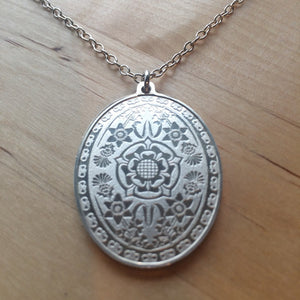 Franklin mint sterling silver Silver Jubilee Pendant & 48cm Silver Chain