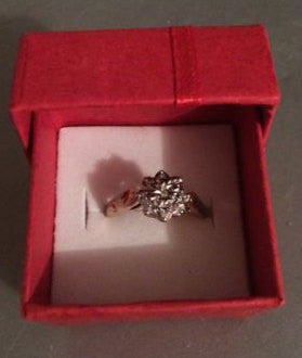 9ct Gold 2g weight, diamond Cluster Ring - Size N